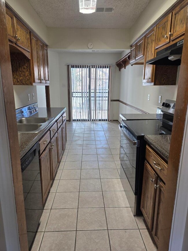 Building Photo - 6244 Kirby Downs Dr