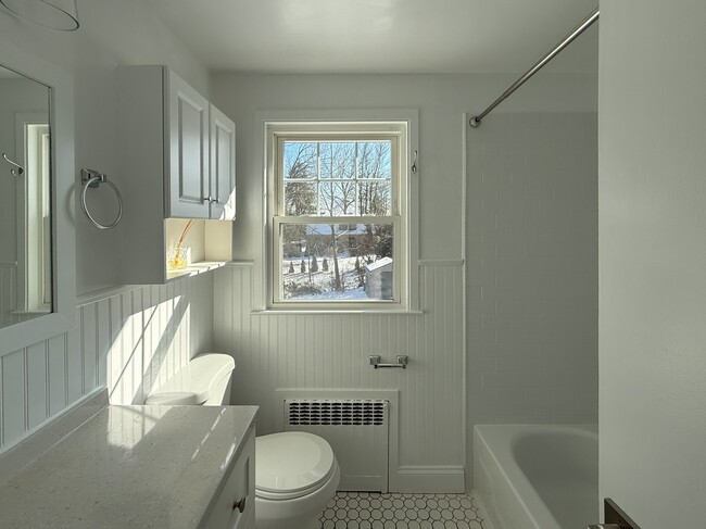 Building Photo - 191 Hobart Ave