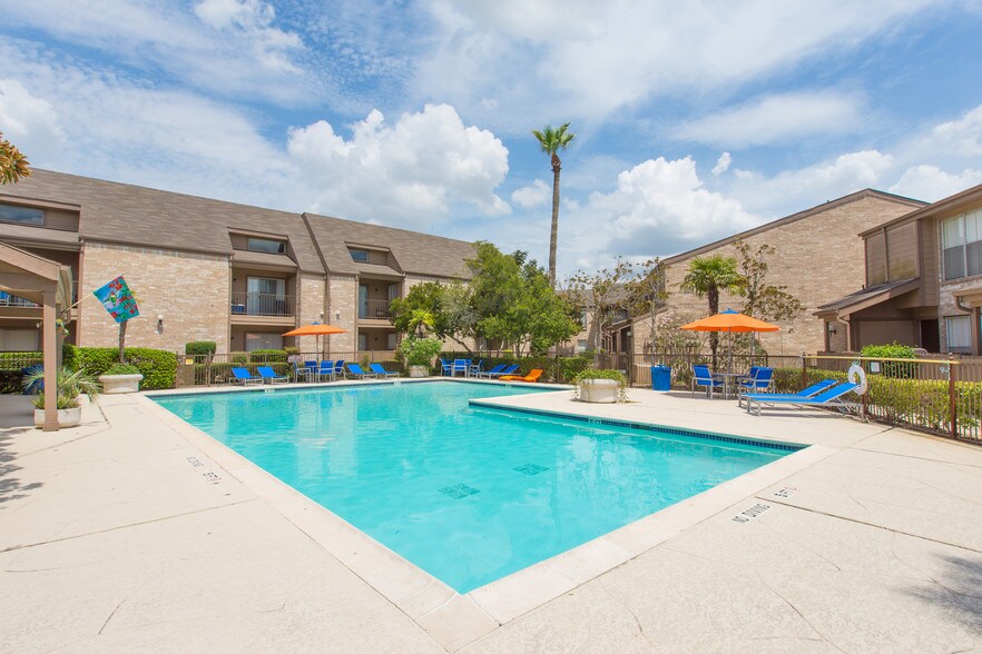 Altmonte 10925 Beamer Rd Houston TX 77089 Apartment Finder