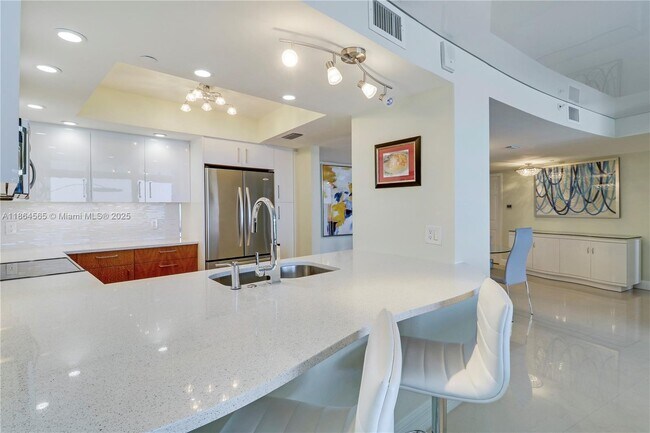 Building Photo - 3000 N Ocean Dr