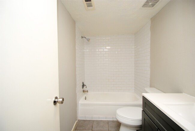 Building Photo - 3121 Trembling Creek Cir