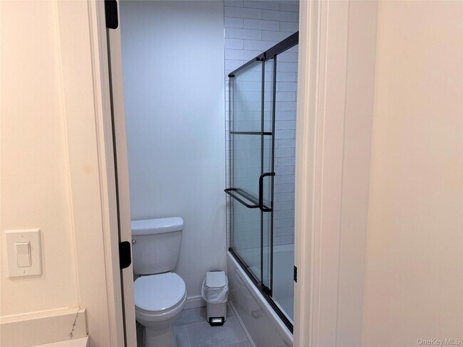 Building Photo - 6 Conifer Ct