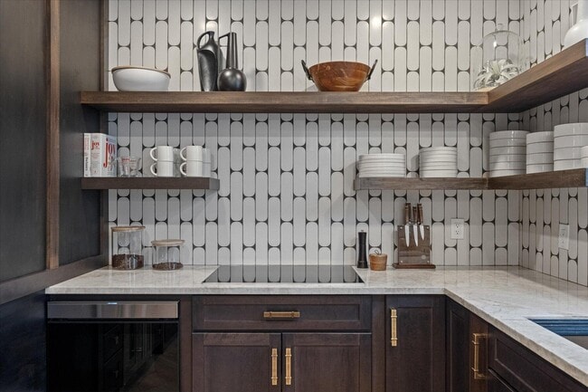 Building Photo - 376 W Mallory Cir