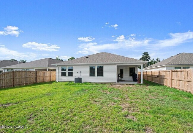 Building Photo - 35326 Grovemont Dr