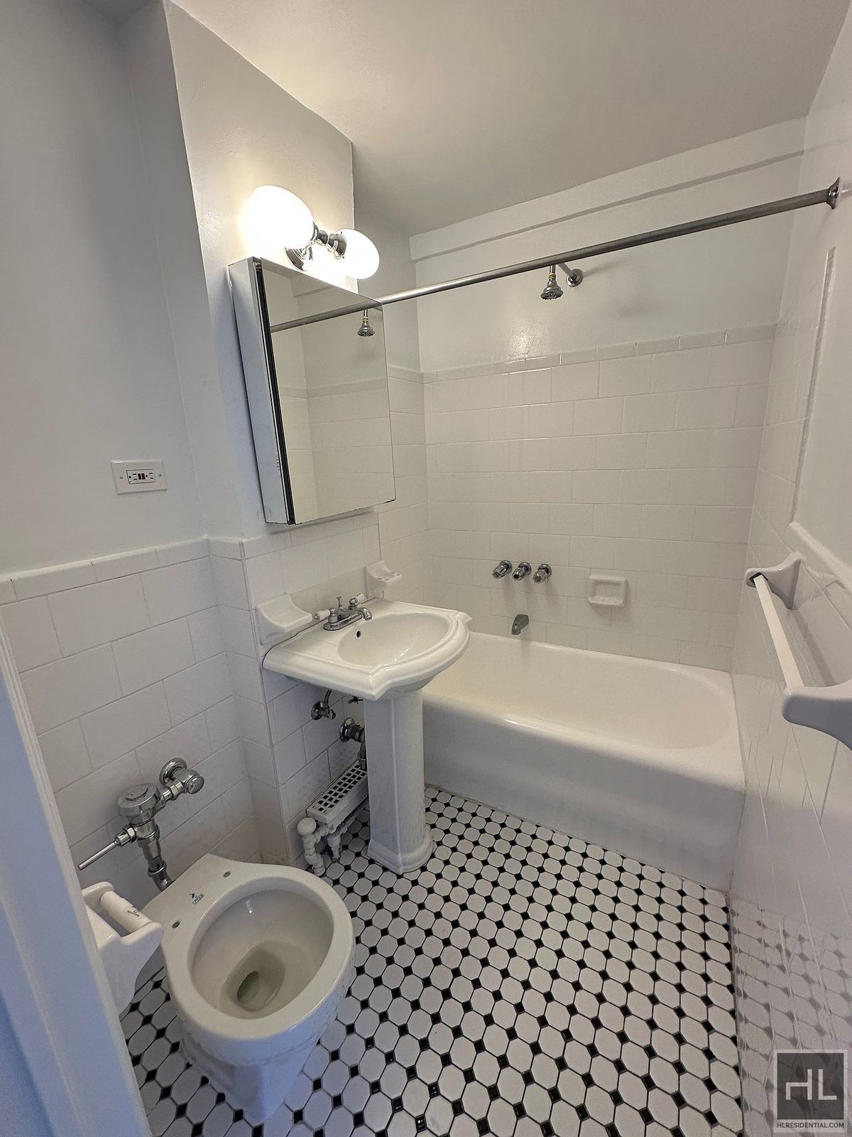 Building Photo - Christopher Street