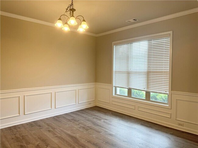 Building Photo - 2887 Regal Park Ct