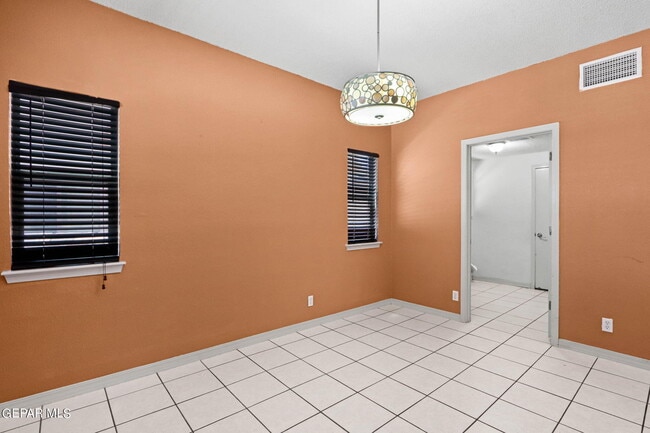 Building Photo - 3008 Tierra Cuervo Dr