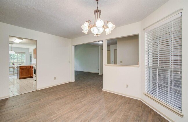 Building Photo - 35 Cottage Grove Pl