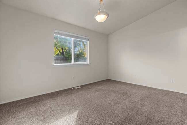 Building Photo - 1443 W Balboa St