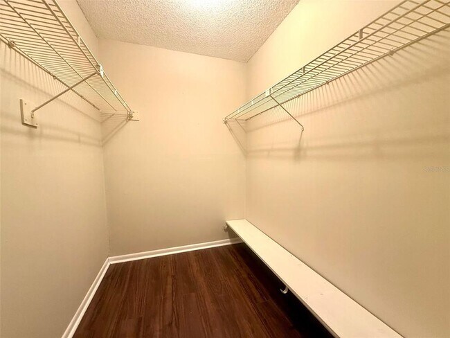 Building Photo - 534 Orange Dr