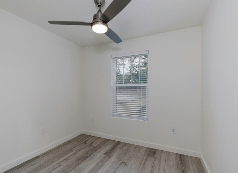 bedroom - 2735 4th Ave S