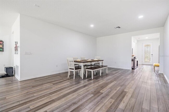 Building Photo - 9405 Ibis Grove Blvd