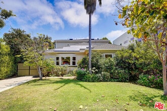 Building Photo - 10450 Ilona Ave