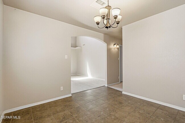 Building Photo - 2300 Glitter Point