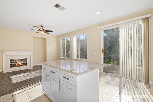 Building Photo - 11610 Aspen View Dr