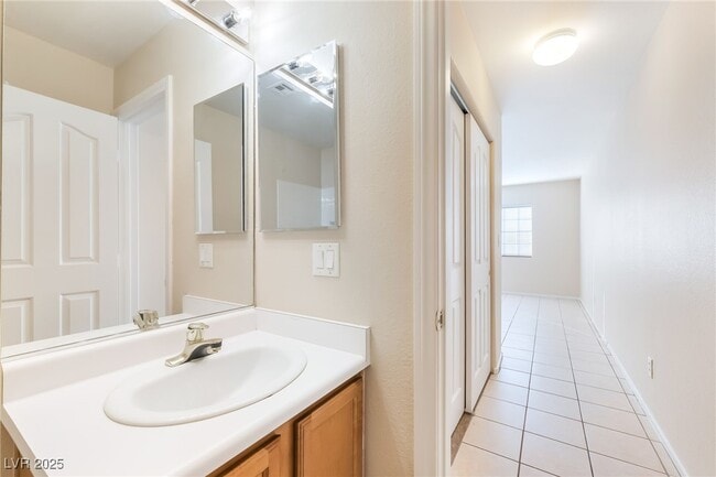 Building Photo - 435 Coral Sea St