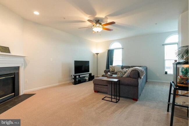 Building Photo - 1752 Theale Way