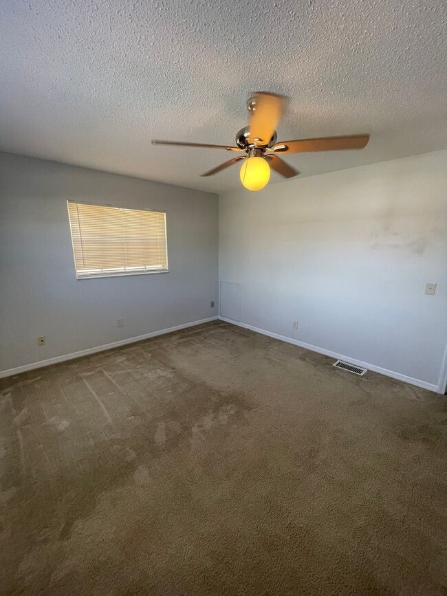 Building Photo - AVAILALBE OCTOBER! Two story Townhouse loc...