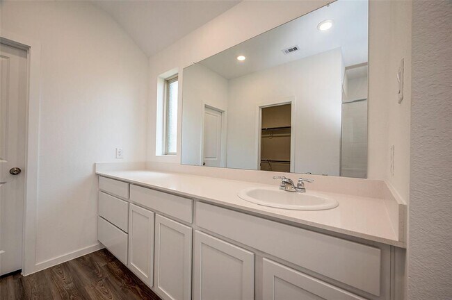 Building Photo - 5119 Whispering River Dr