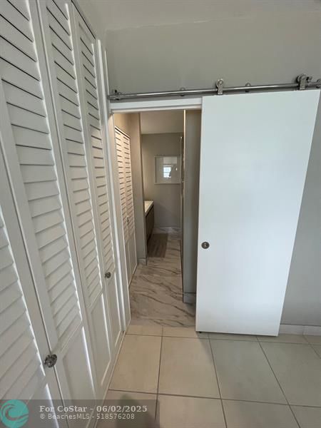 Building Photo - 3600 Galt Ocean Dr