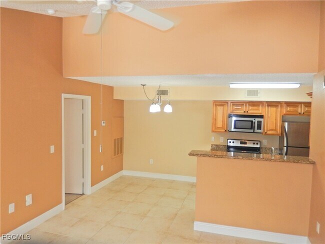 Building Photo - 12571 Equestrian Cir