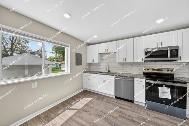 Building Photo - 24273 Lauren Ave