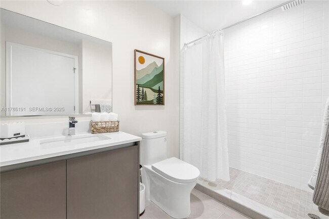 Building Photo - 3701 N Dixie Hwy