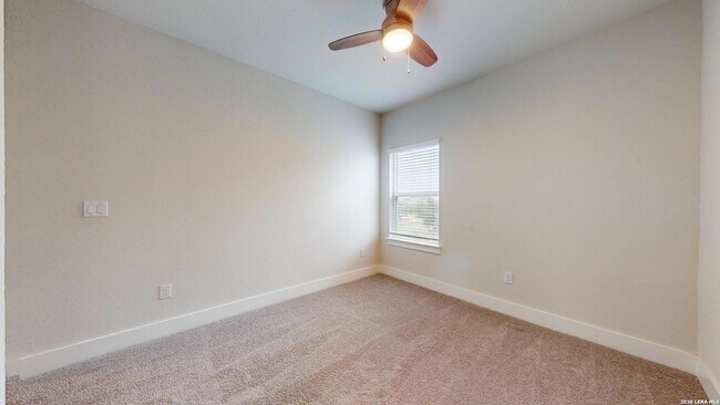 Building Photo - 11526 Hollering Pass