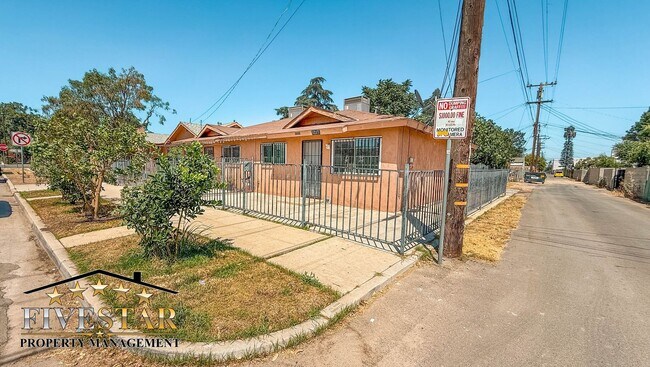 Building Photo - 1217 Tulare St