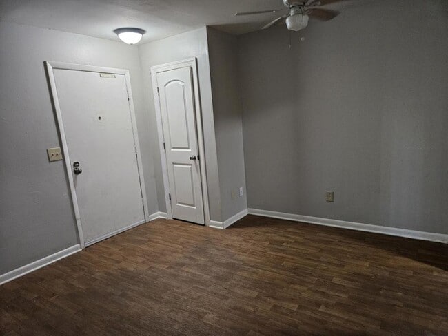 Building Photo - 320 Orchard Trace Ln
