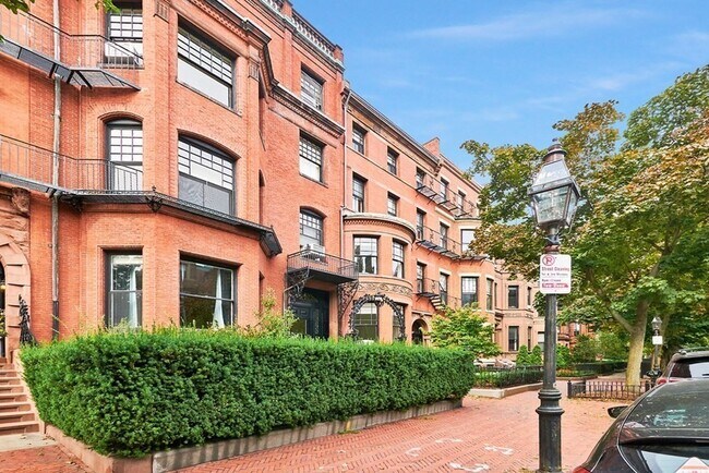 Building Photo - 183 Marlborough St