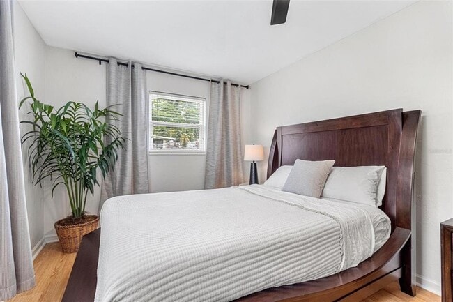 Building Photo - 6190 36th Ave N