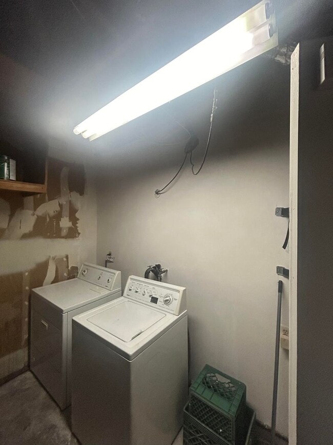 Building Photo - Beautiful Condo For Rent