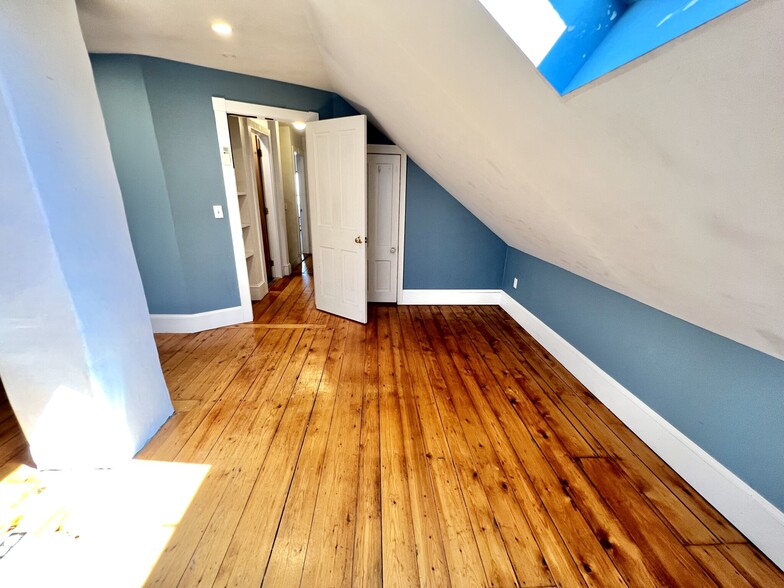 Building Photo - 32 Fairmont Ave