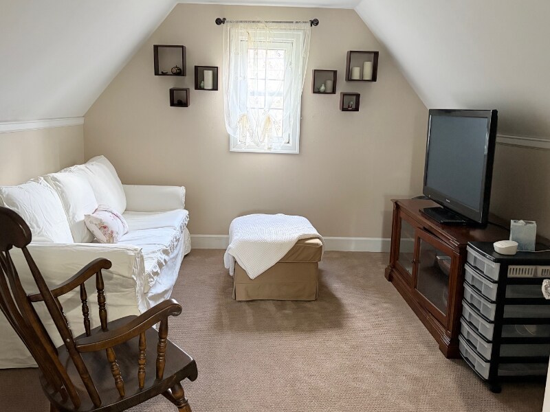 Building Photo - 4325 NE 42nd Ave