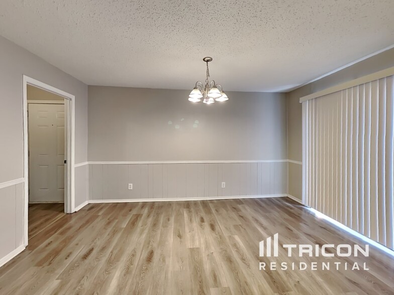 Building Photo - 611 Madison Ct
