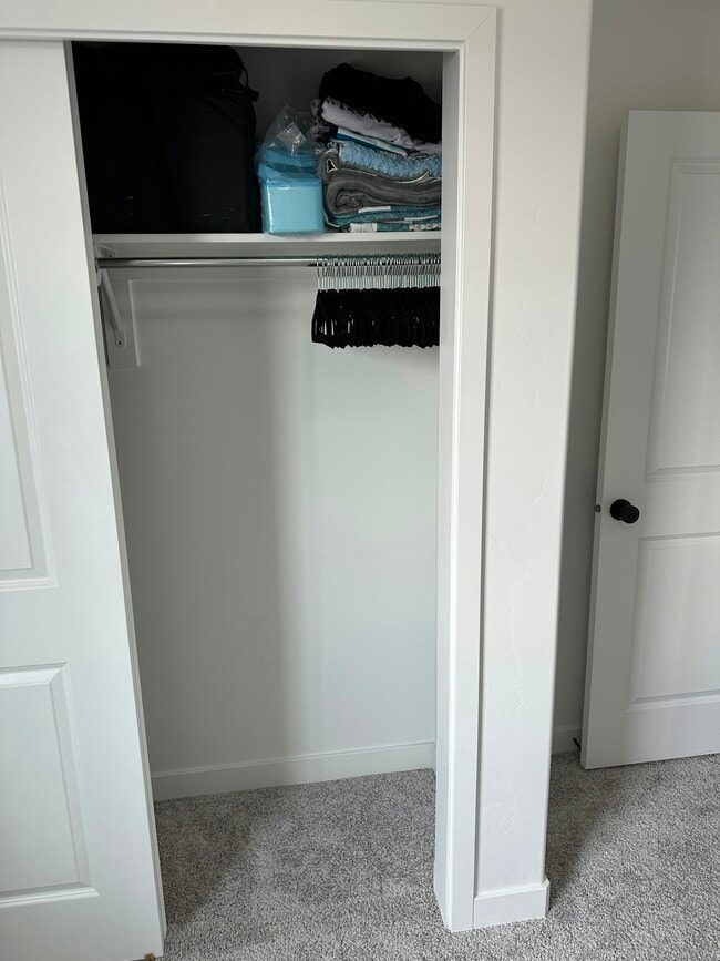 Building Photo - 3083 S Yellow Bill Dr