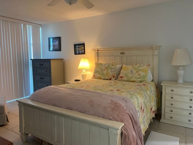 Building Photo - GREAT PRICE!  Gulf Horizon, Gulf Front, 2BR/2BA 1st Floor Condo