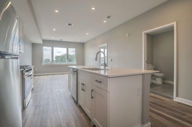 Building Photo - 475 Communipaw Ave