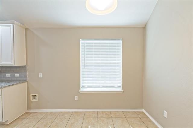 Building Photo - 1129 Acacia Dr