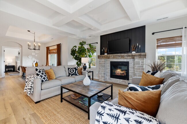 Building Photo - 1870 Woodland Way