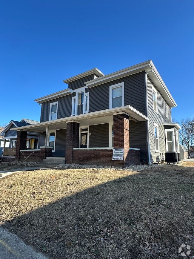 Building Photo - 559 Catterlin St