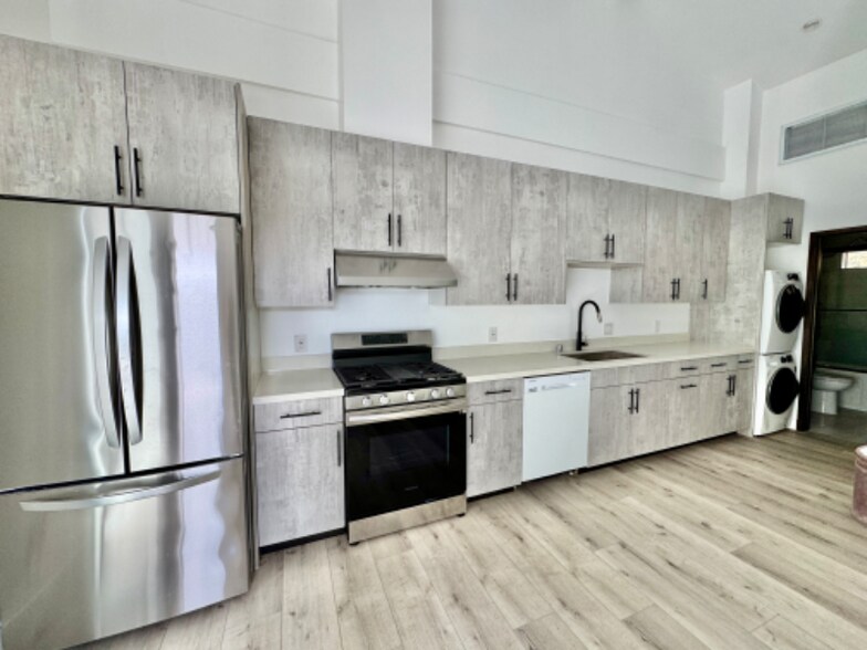 Building Photo - 7822 Shadyspring Dr