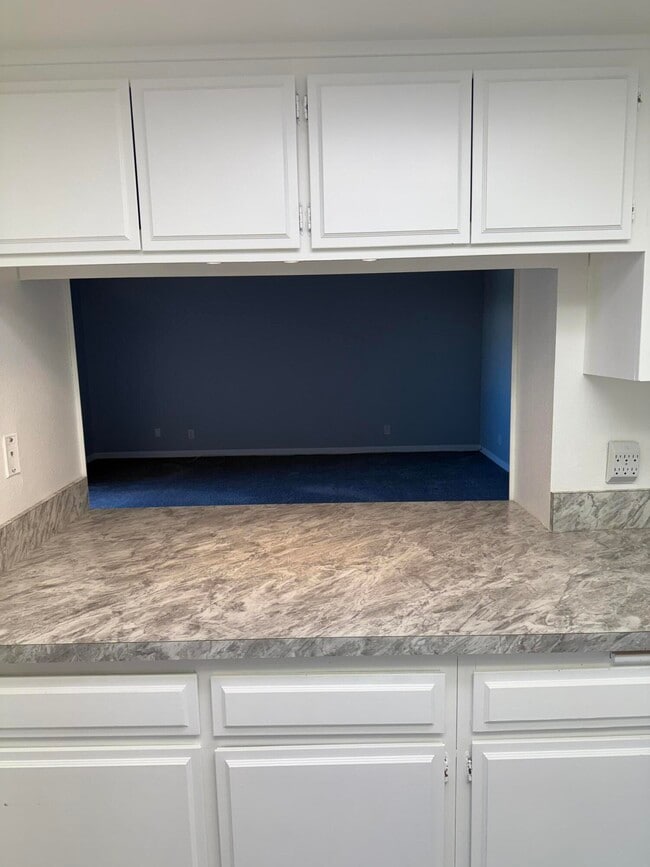 Building Photo - 2017 Normandy Ct