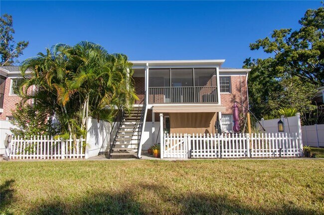 Building Photo - 13830 Orange Sunset Dr