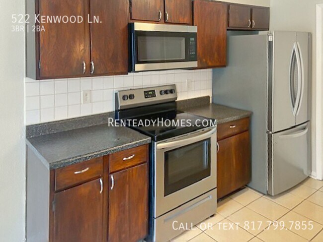 Building Photo - 522 Kenwood Ln