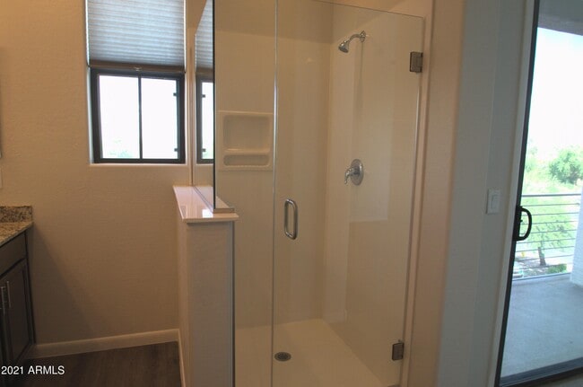 Building Photo - 2090 S Dorsey Ln