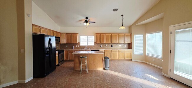 Building Photo - Charming 4-Bedroom Home in West El Paso – Spacious & Comfortable!