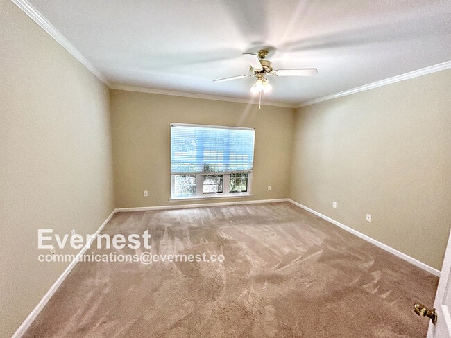 Building Photo - 460 Cambrian Ridge Trail