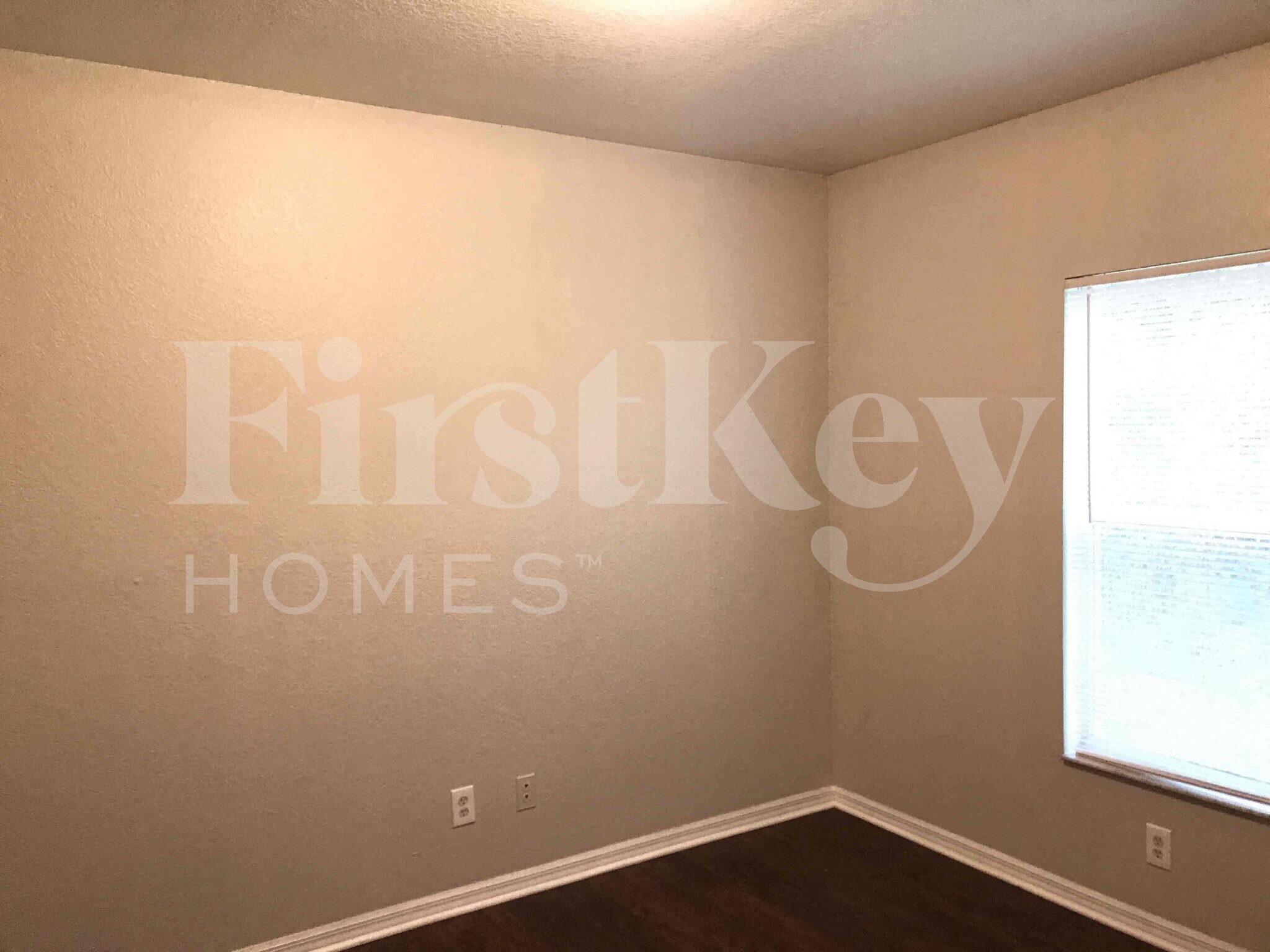 Building Photo - 4743 Luther Ave